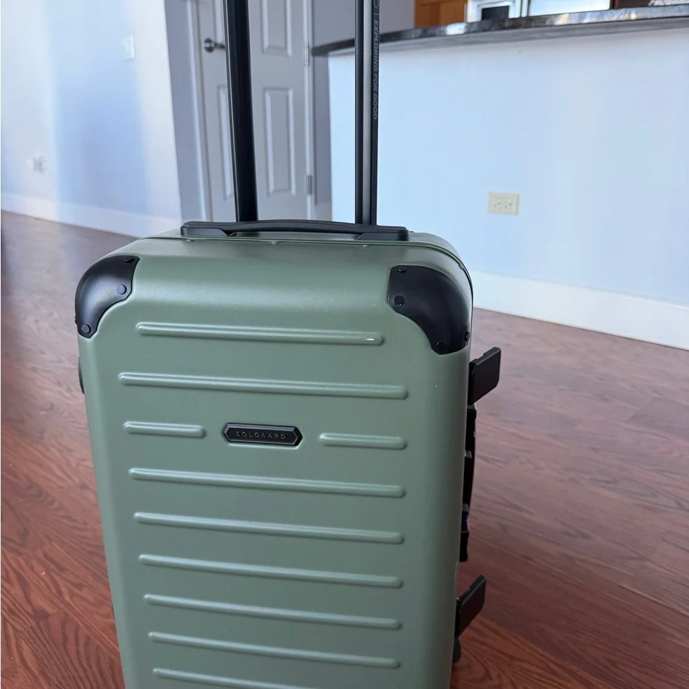 Samsonite Olive Hardshell Luggage Carry on - Picture 1 of 8
